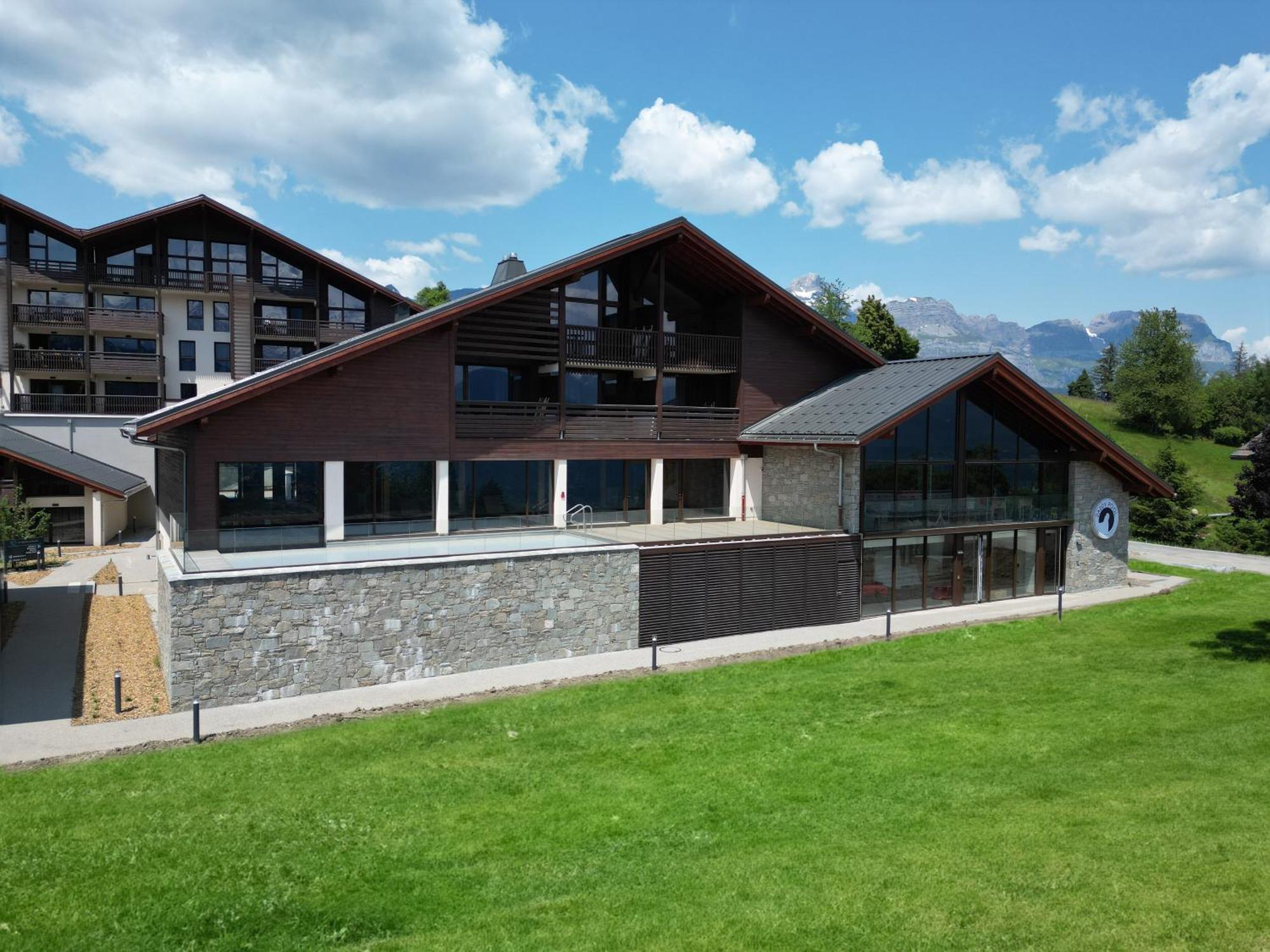Les Roches Du Mont Blanc *